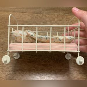 Maileg baby crib